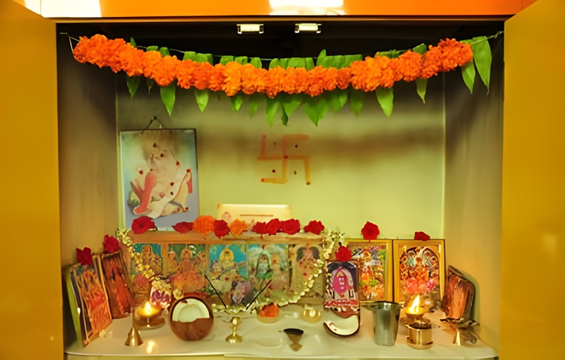 Vastu Tips for a Harmonious Pooja Room by Dr. Aditya Shastri, Top Vastu Specialist in Maharashtra.